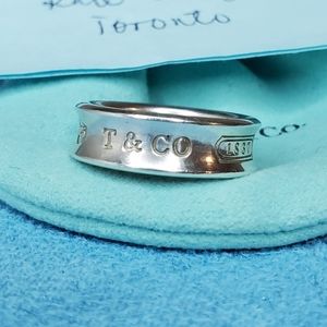 1837 Medium Ring Size 8.75